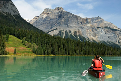 conheça nossas soluções de seguro saúde viagem para o Canadá, adaptadas às suas necessidades. proteja-se contra emergências médicas imprevistas durante a sua estadia e viaje tranquilamente com total confiança.