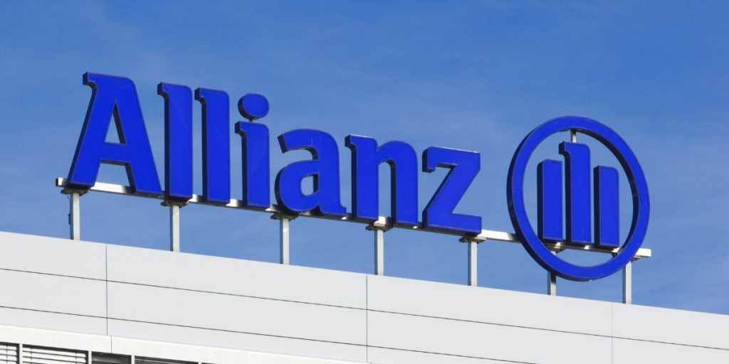 Descoperiți garanțiile și serviciile asigurărilor de sănătate Allianz, concepute pentru a vă oferi protecție optimă și acces mai ușor la îngrijire. protejeaza-ti sanatatea si a celor dragi cu solutii adaptate nevoilor tale.