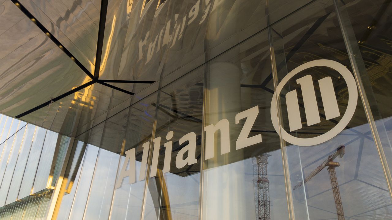 Descubra las opiniones sobre las mutuas de Allianz: análisis de los comentarios de los clientes, ventajas, desventajas y comparativa para ayudarle a elegir la mejor cobertura sanitaria adaptada a sus necesidades.